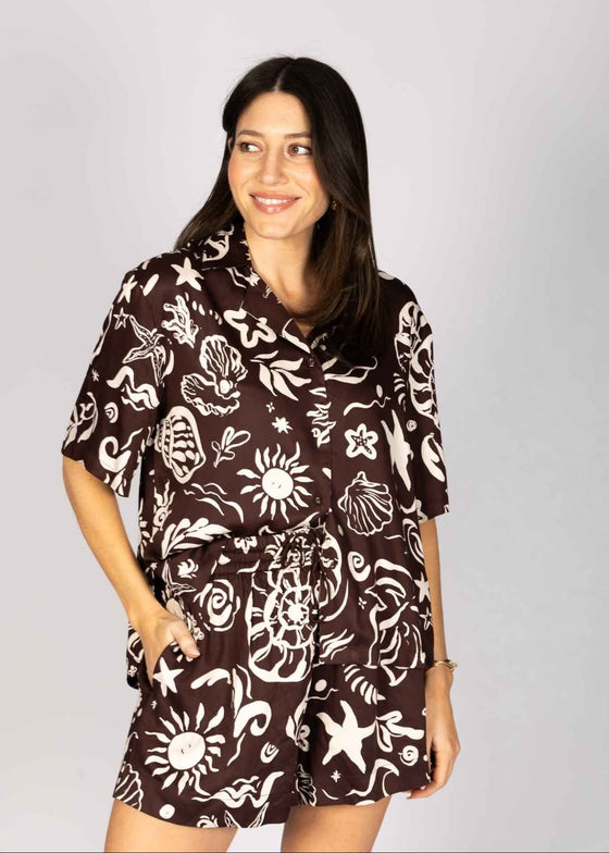 RELAXED SHELL PRINT SHIRT - BROWN