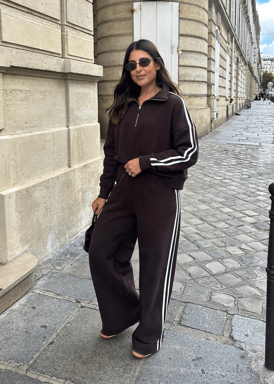 HALF ZIP SWEATSHIRT - BROWN