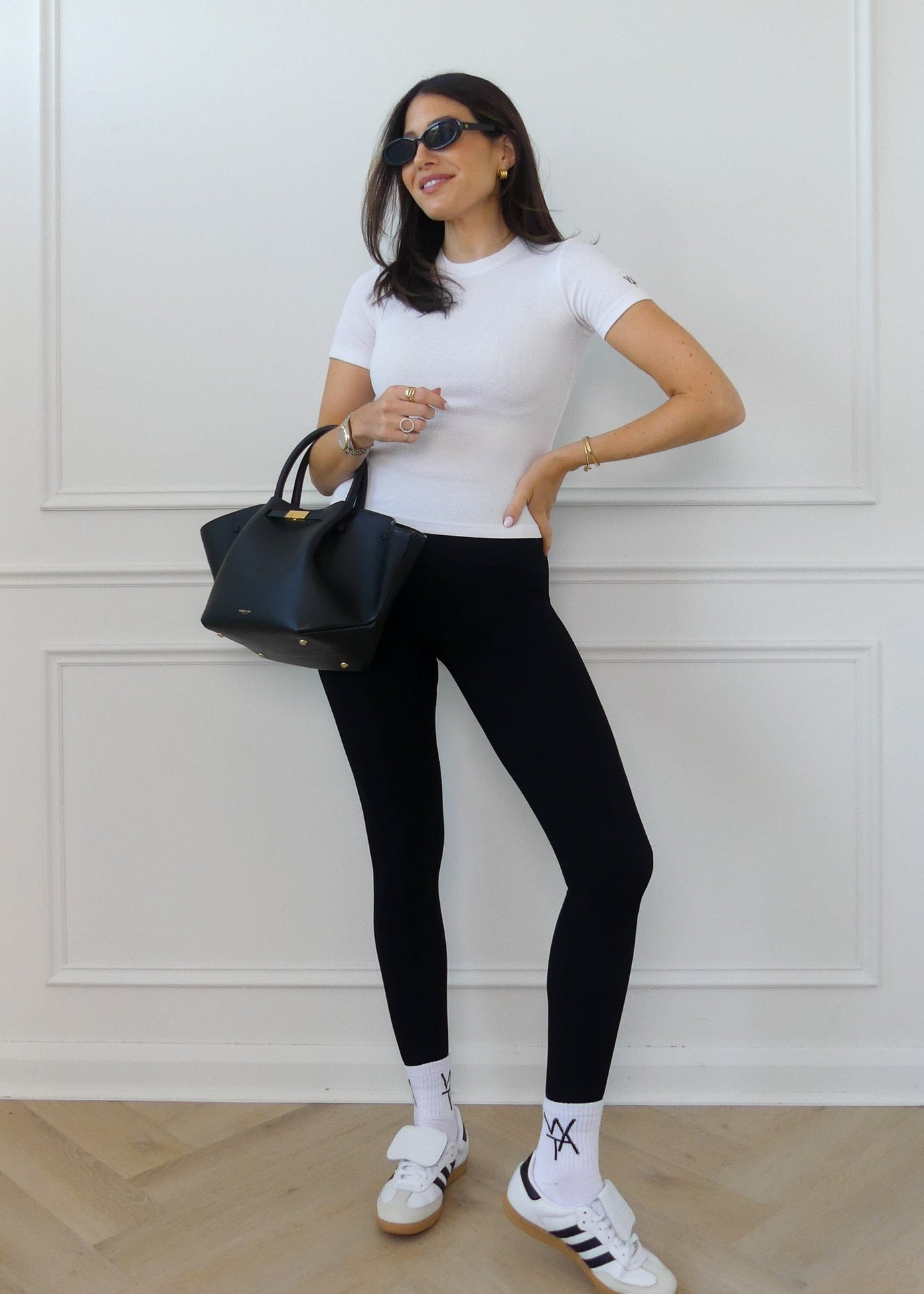 Leggings And White Sneakers Outfit White Sneakers White Shirt