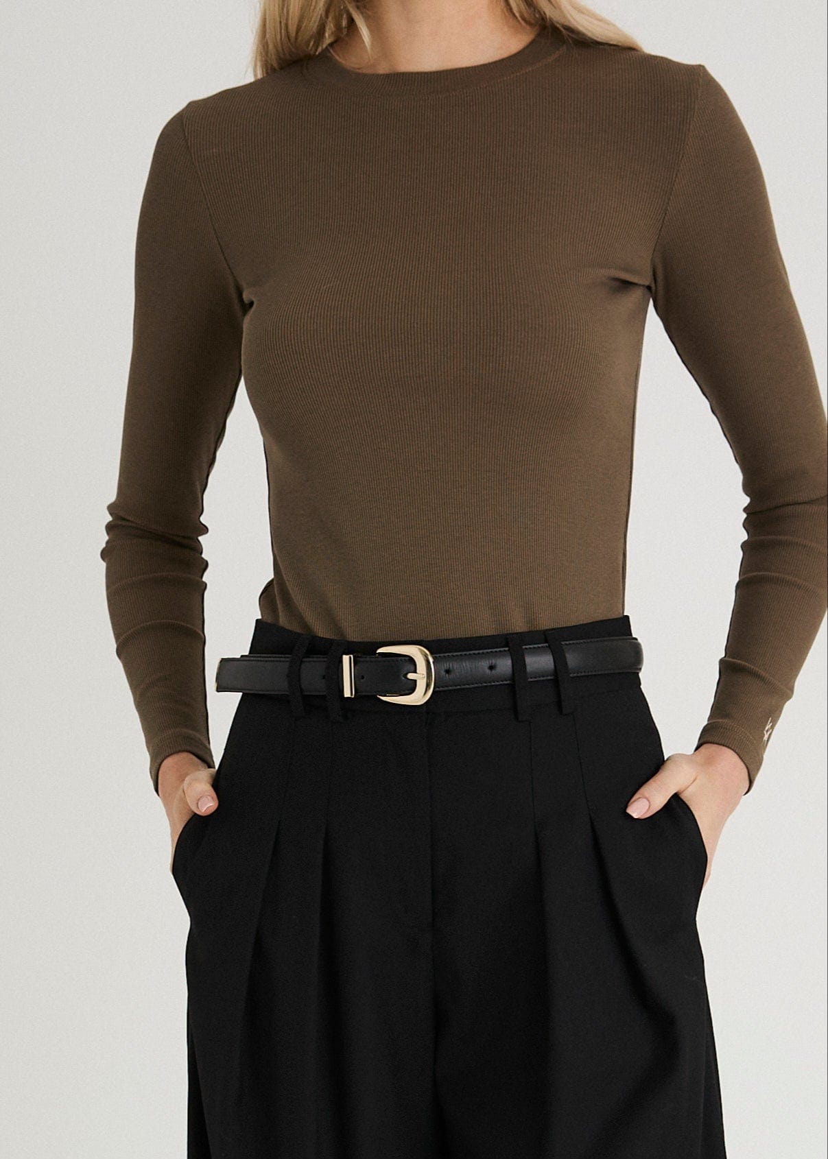 S bold belt tops THEREDTHREAD black STATEMENT LEATHER BELT - BLACK