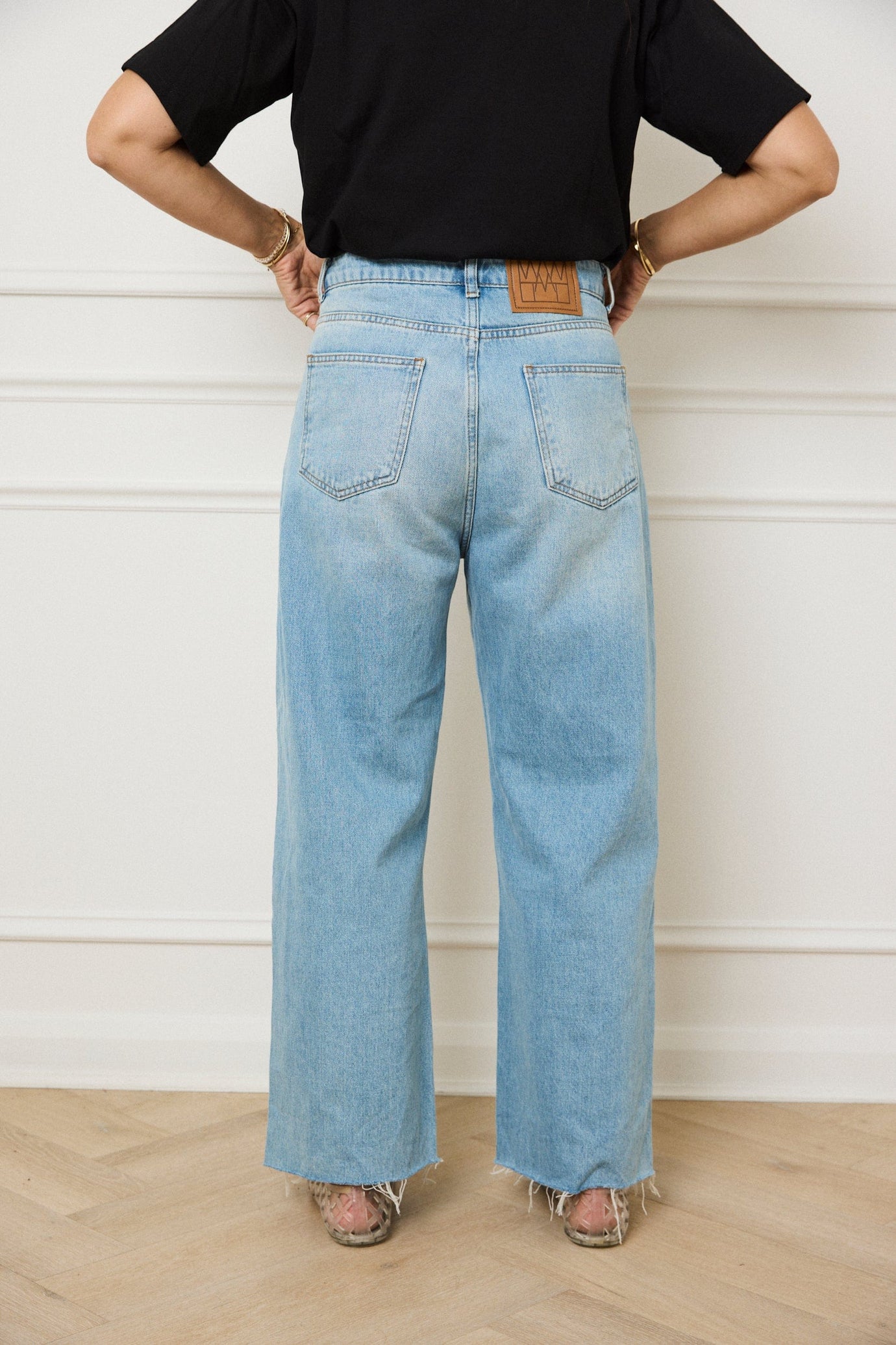 WAT_Shot_48_2574_1380x.jpg?v=