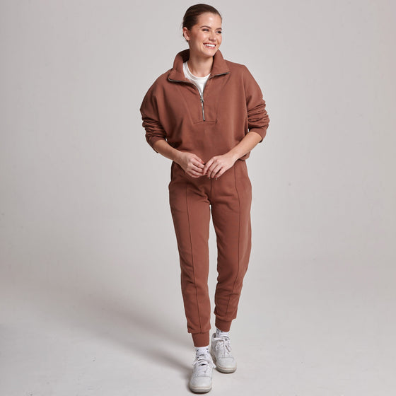 SEAMED FRONT CORE JOGGER - CHESTNUT