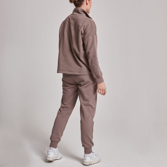 SEAMED FRONT CORE JOGGER - PRALINE
