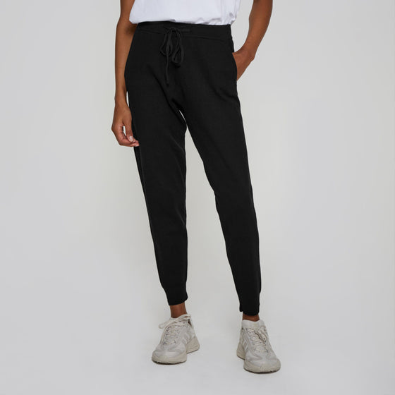 CASHMERE BLEND KNITTED JOGGERS - BLACK